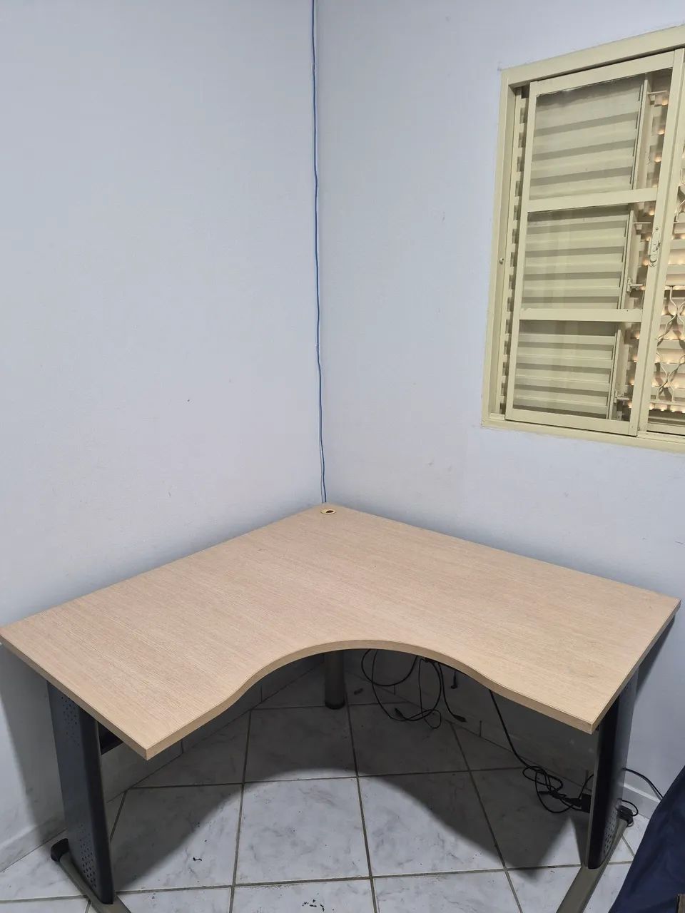 Mesa em L - Muito boa - Foto 2
