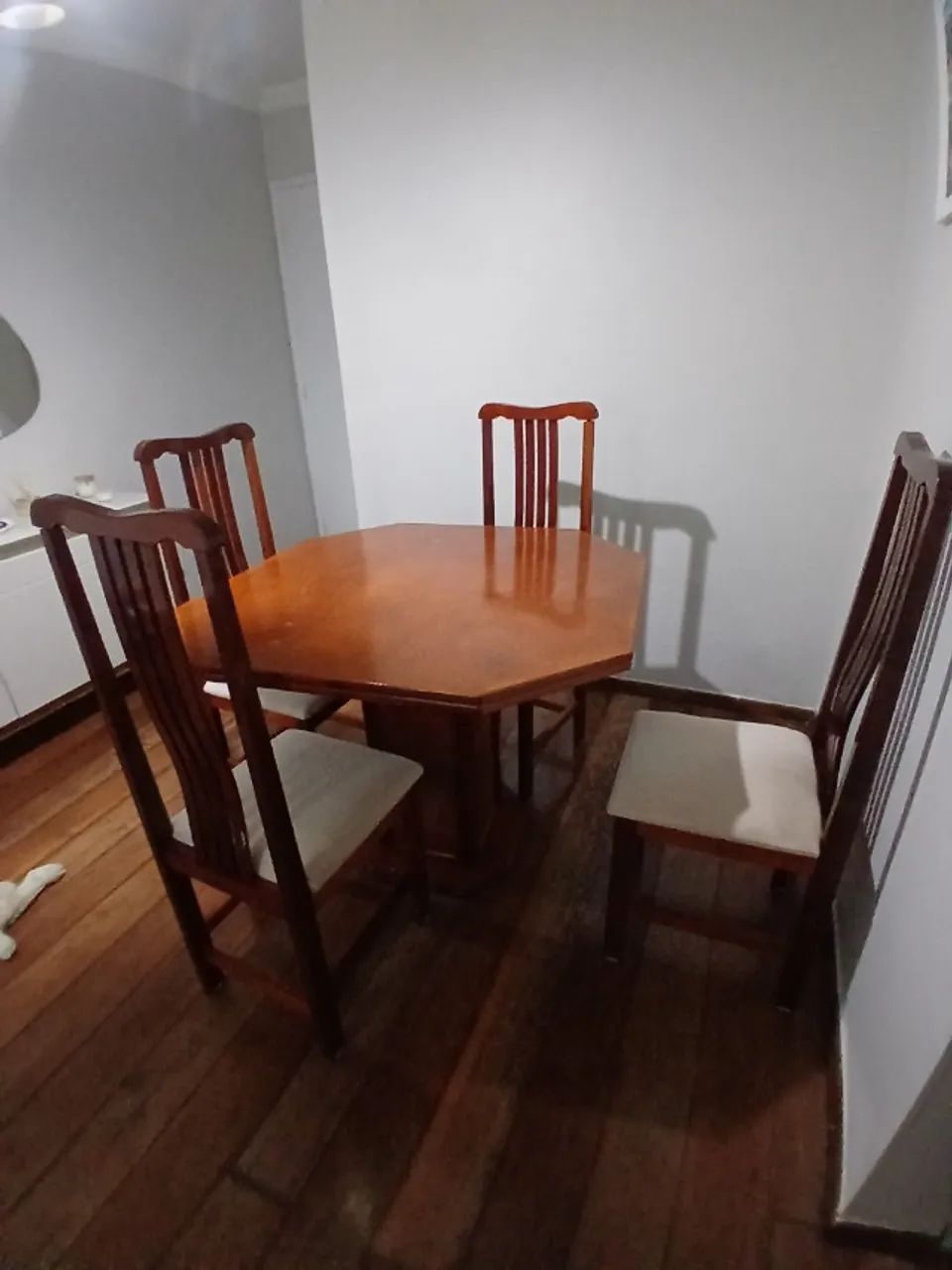Mesa de Jantar Quadrada Madeira com 4 cadeiras - Foto 2