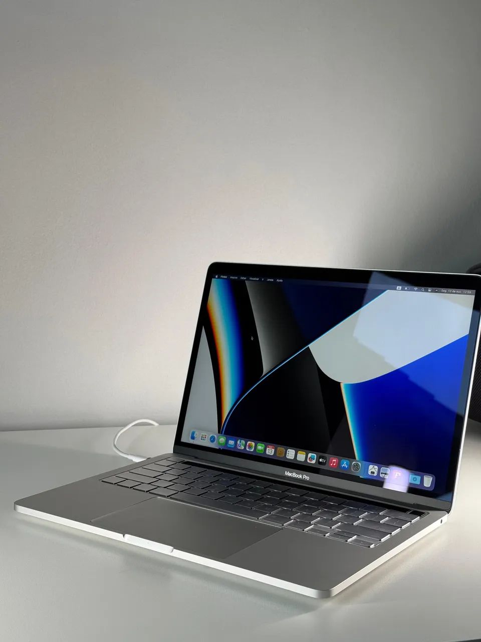 Macbook Pro 2020 i5 16/256 - Notebooks - Alto Branco, Campina