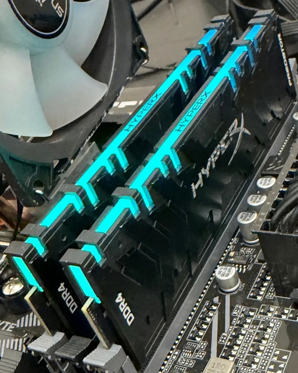 Kit Memórias DDR4 32gb(2x16) 3200MHZ Hyperx Predator Rgb- Loja Kit Memórias DDR4 32gb(2x16) 3200MHZ Hyperx Predator Rgb- Loja