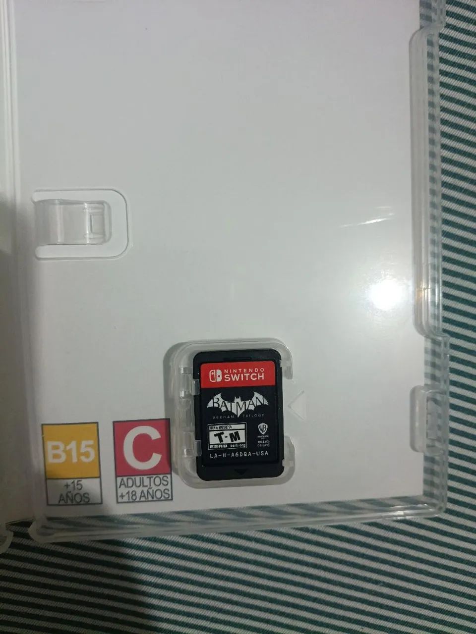 Batman Arkham Trilogy Nintendo Switch - Foto 3