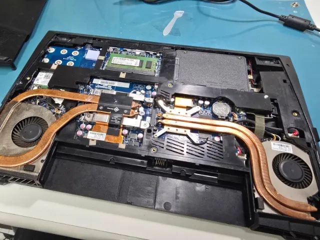 Notebook 2AM com i3 9100 de desktop e GTX 1050 3GB - Sem ram e armazenamento - Foto 3