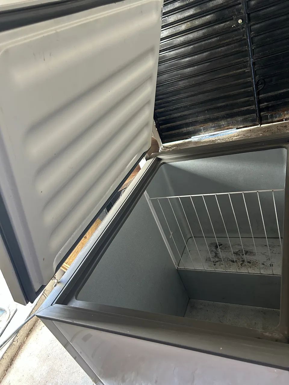 Freezer Horizontal Consul 309L 220V - Foto 2