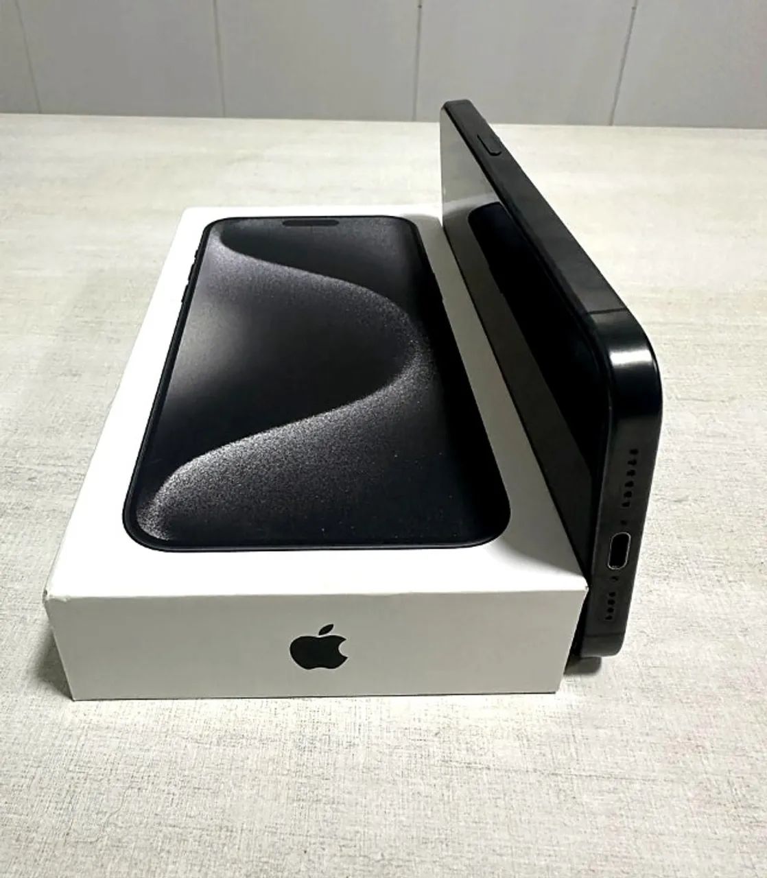 iPhone 15 Pro Max 256GB - Titânio Preto - Foto 5