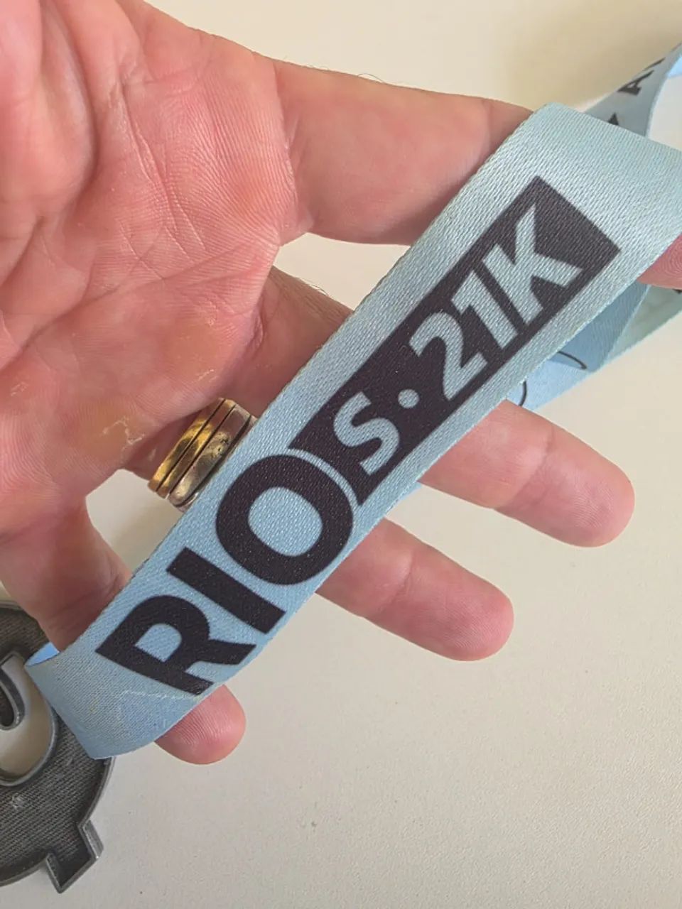Medalha oficial Rio 21K Leblon Aterro - 2022 - Foto 6