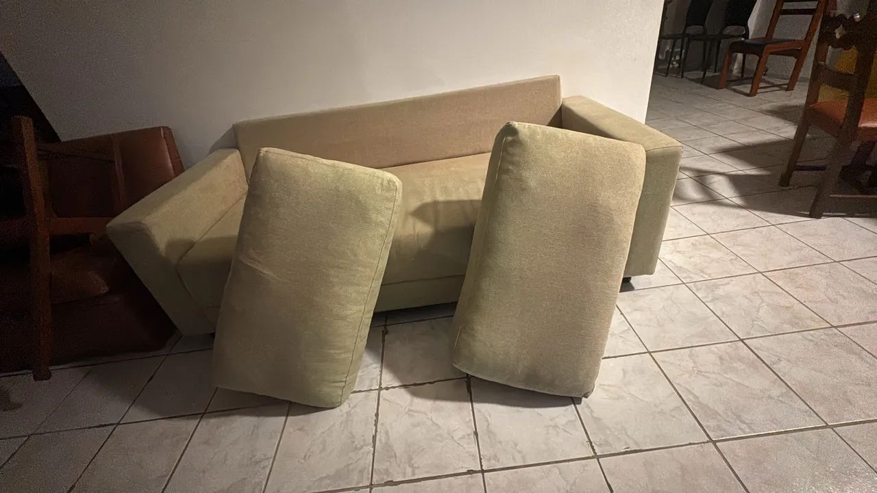 Sofá 2 Lugares 2 Metros Bege - Ótimo Estado - Foto 4