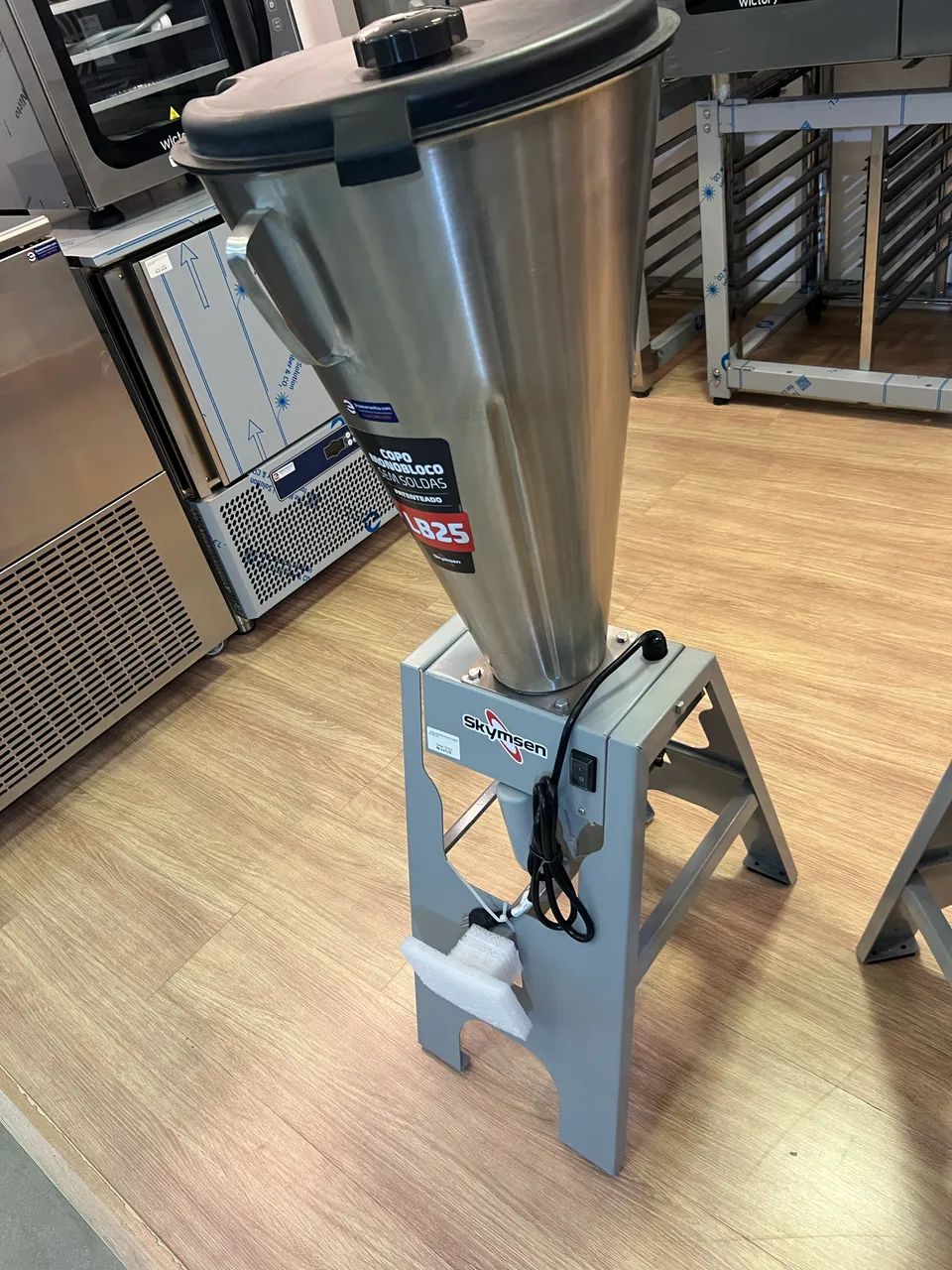 Liquidificador industrial 25L basculante - pronta entrega  - Foto 2