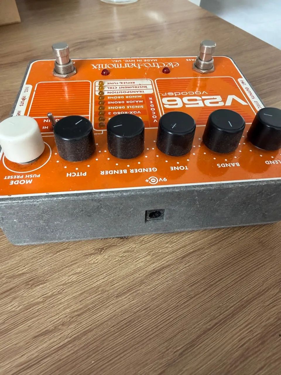 Pedal Electro-Harmonix V256 Vocoder  - Foto 4