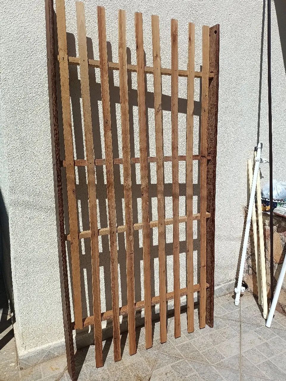 Cama De Solteiro Madeira Sucupira - Ótimo Estado  - Foto 2
