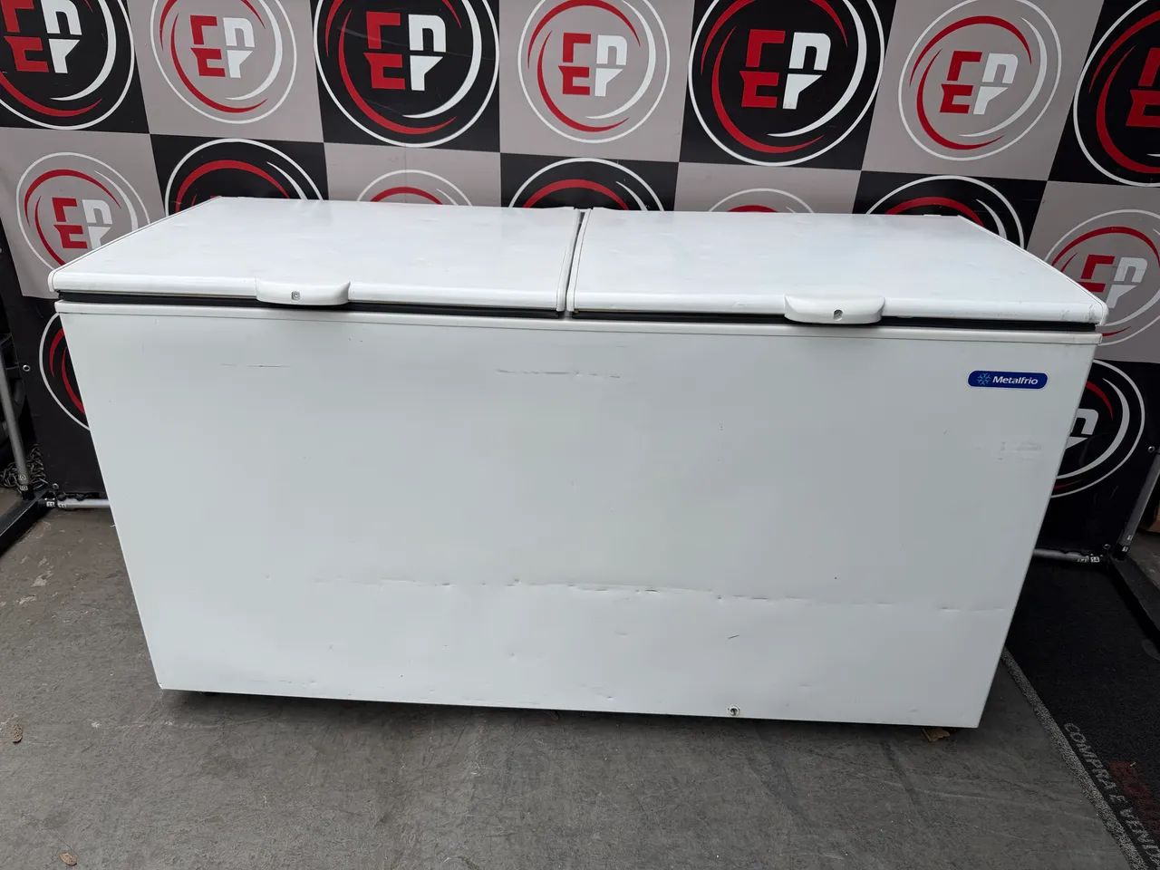 VENDO UM FREEZER HORIZONTAL METALFRIO DUPLA FUNÇÃO 