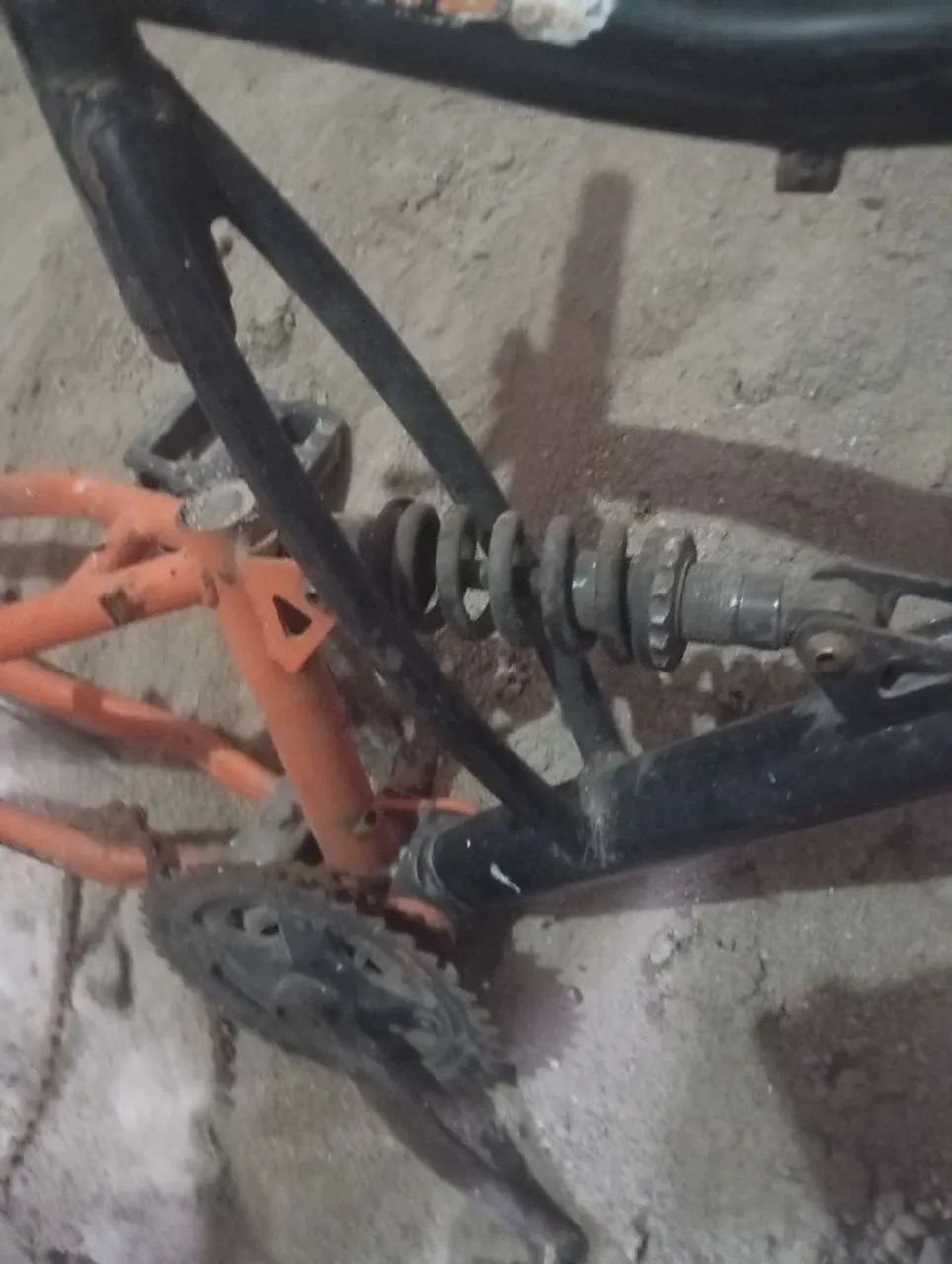 Quadro de bicicleta com amortecedor 