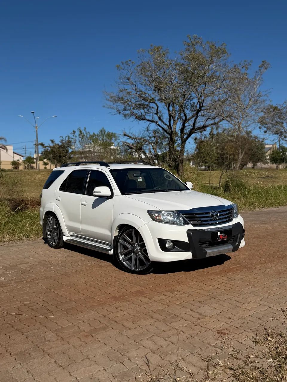Toyota Hilux Hilux SW4 SR 4x2 2.7/ 2.7 Flex 16V Aut. 2013