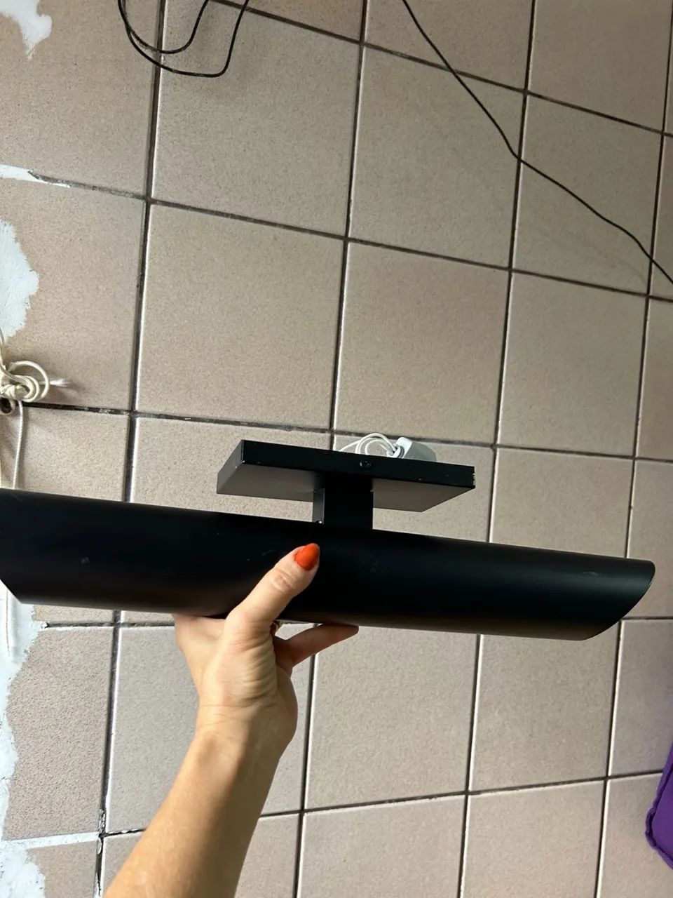 Luminária Linear Preta Moderna