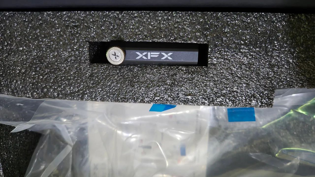 RX 9070 XT - Foto 3