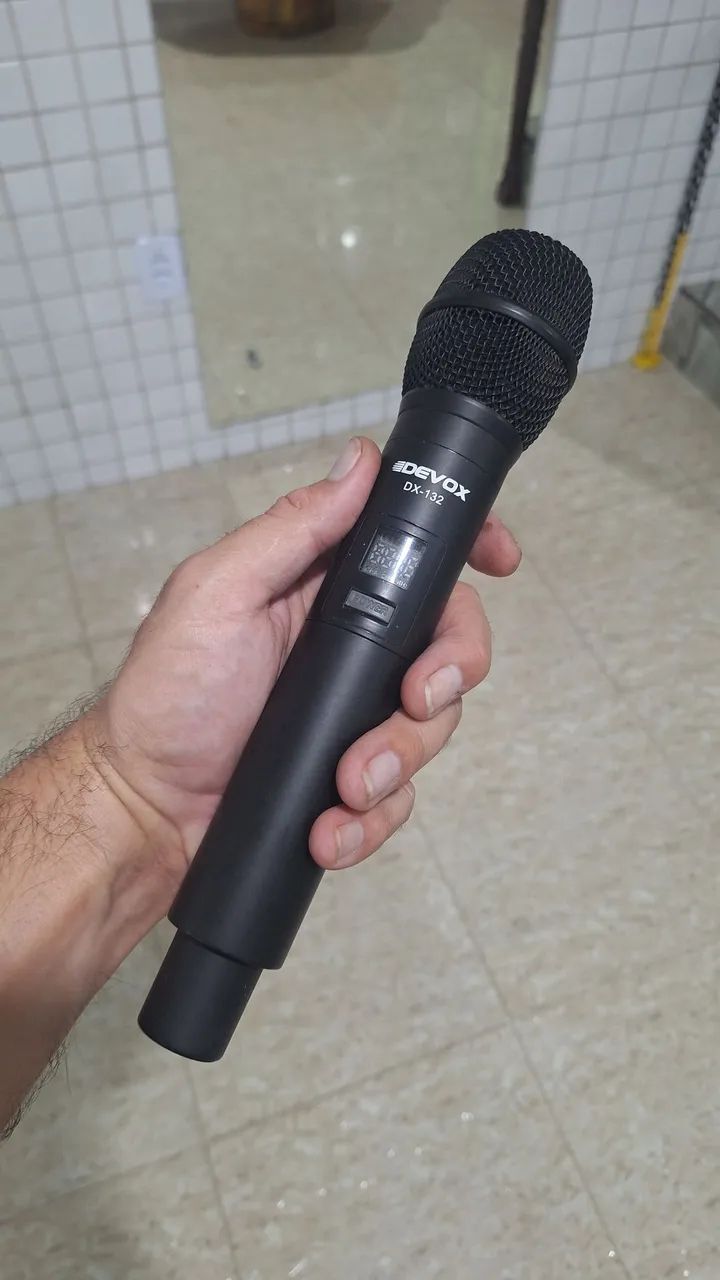 Vendo microfone (só o bastão) novo Devox dx-132