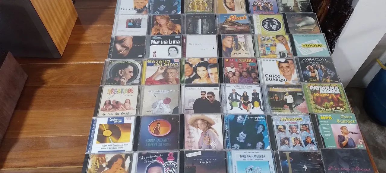 Coleção de CDs  vários gêneros nacionais 