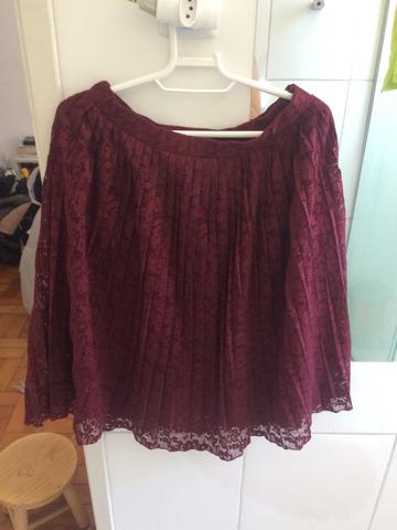 Vendo saia de renda com forro Forever 21 tamanho P - Foto 2
