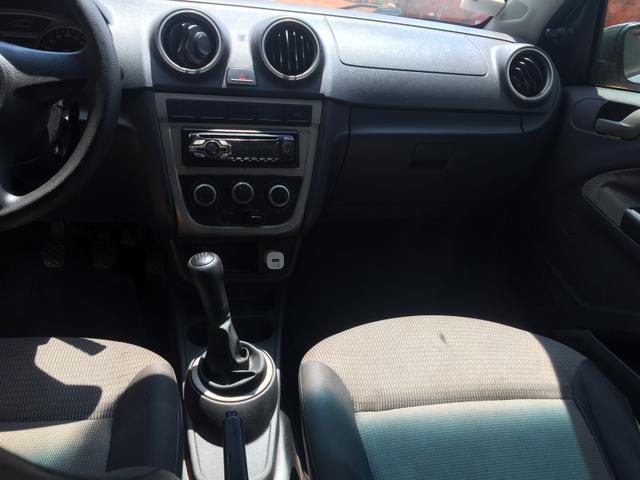Vendo ou troco por carro de carroceria volto até 6 mil - Foto 4
