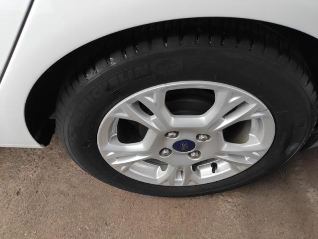 FORD FIESTA 1.6 SE SEDAN 16V FLEX 4P 2014 - Foto 5