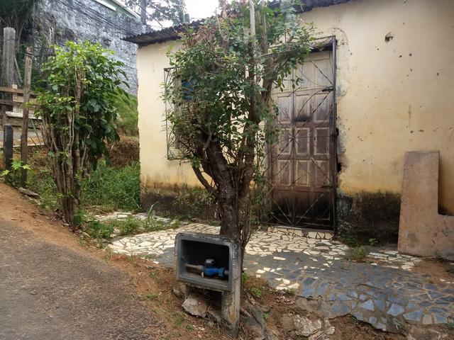 Vende-se casa no final de linha da Boca da mata