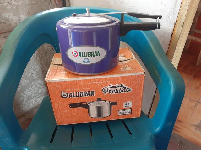 Panela de Pressão Nova