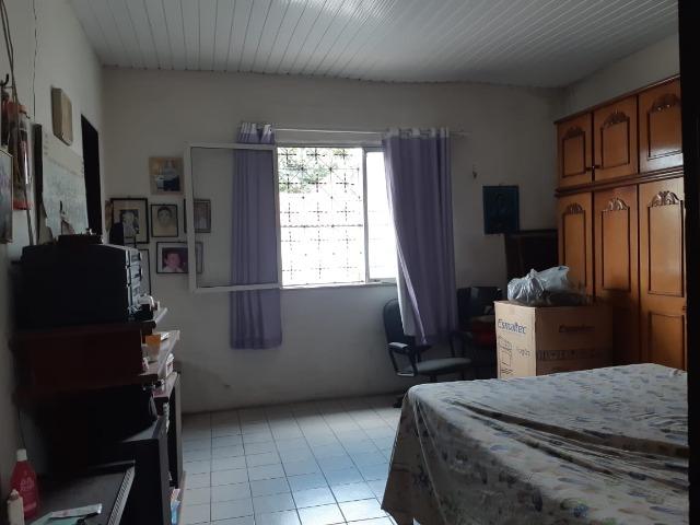 Casa na Av Waldir Diogo com 05 quartos e garagem pra 4 carros. Excelente imóvel - Foto 9