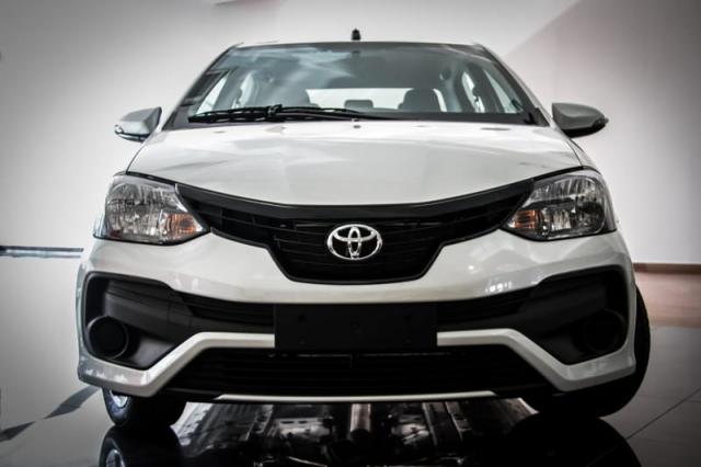 TOYOTA ETIOS SEDAN X PLUS 15 MT 19/20