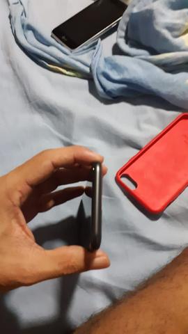 Vendo ou troco iphone8 - Foto 2