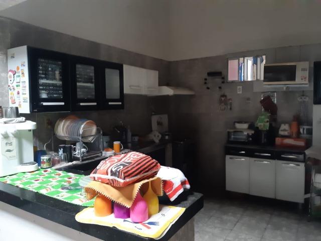 Casa na Av Waldir Diogo com 05 quartos e garagem pra 4 carros. Excelente imóvel - Foto 7