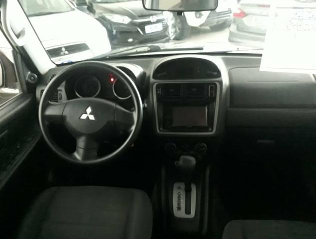 Pajero tr4 4x2 automatica 2015 - Foto 9