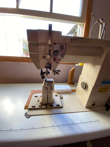 Máquina de costura - Foto 3