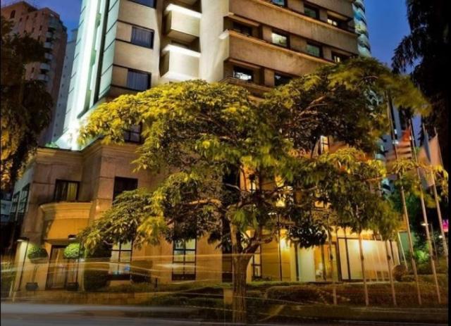 Flat Próximo a Faria Lima no Pool em um hotel muito bem conceituado.