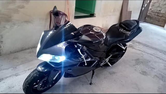 VENDO YAMAHA YZF R1 2007! ESTUDO TROCAS POR MOTO MENOR VALOR !