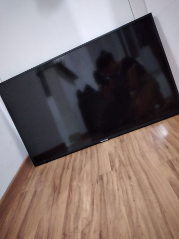 (PARA RETIRADA DE PEÇAS) Smart TV Samsung Crystal 7 Series, 40 Polegadas - Foto 3