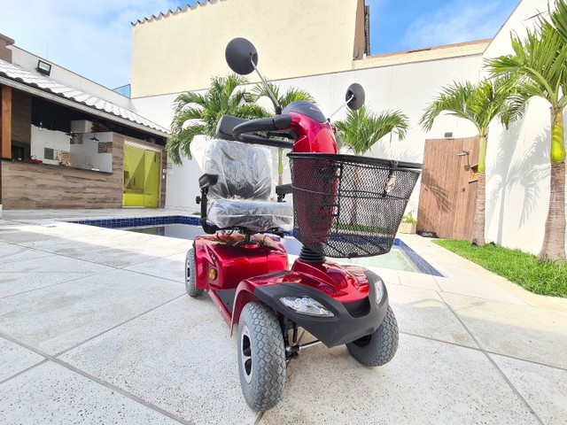 Cadeira de rodas motorizada 