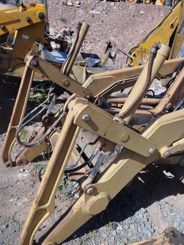 Pistão do basculante retro Case 580 L