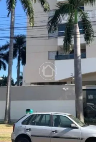 LINDO APARTAMENTO COM 03 GARAGENS