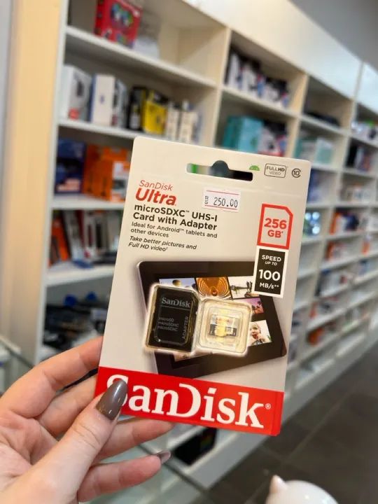 Cartão de Memória SanDisk Ultra microSDXC 256GB com Adaptador - Novo