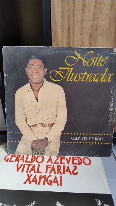 Disco de Vinil - Noite Ilustrada.