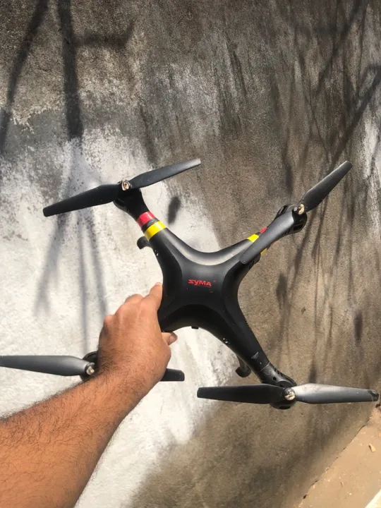 Drone para iniciantes - sem controle remoto drone usado .
