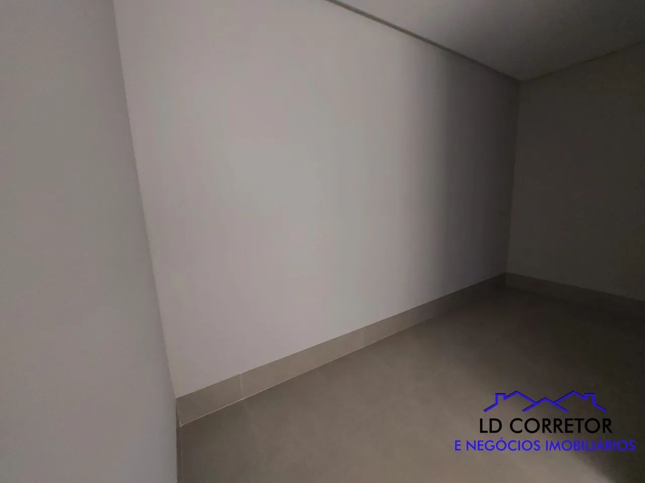 Impecável casa em condomínio à venda em Goiânia-GO, Residencial Goiânia Golfe Clube: 4 qua - Foto 10