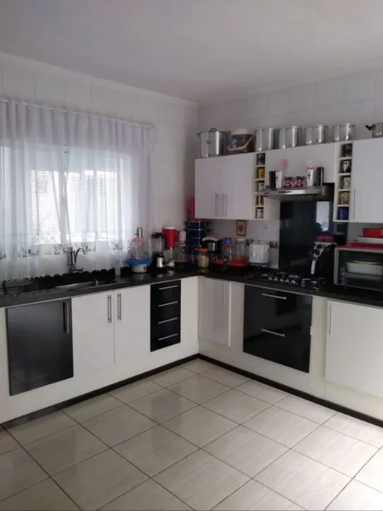 Ótima casa com 4 dorm. e 2 cozinhas em terreno de 10 x 30 m. Vila Nova Sorocaba. - Foto 4