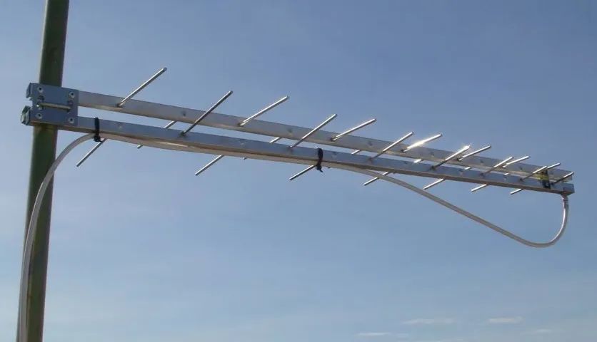 Antena Digital Espinha de Peixe 28 Elementos Ultimas Unidades