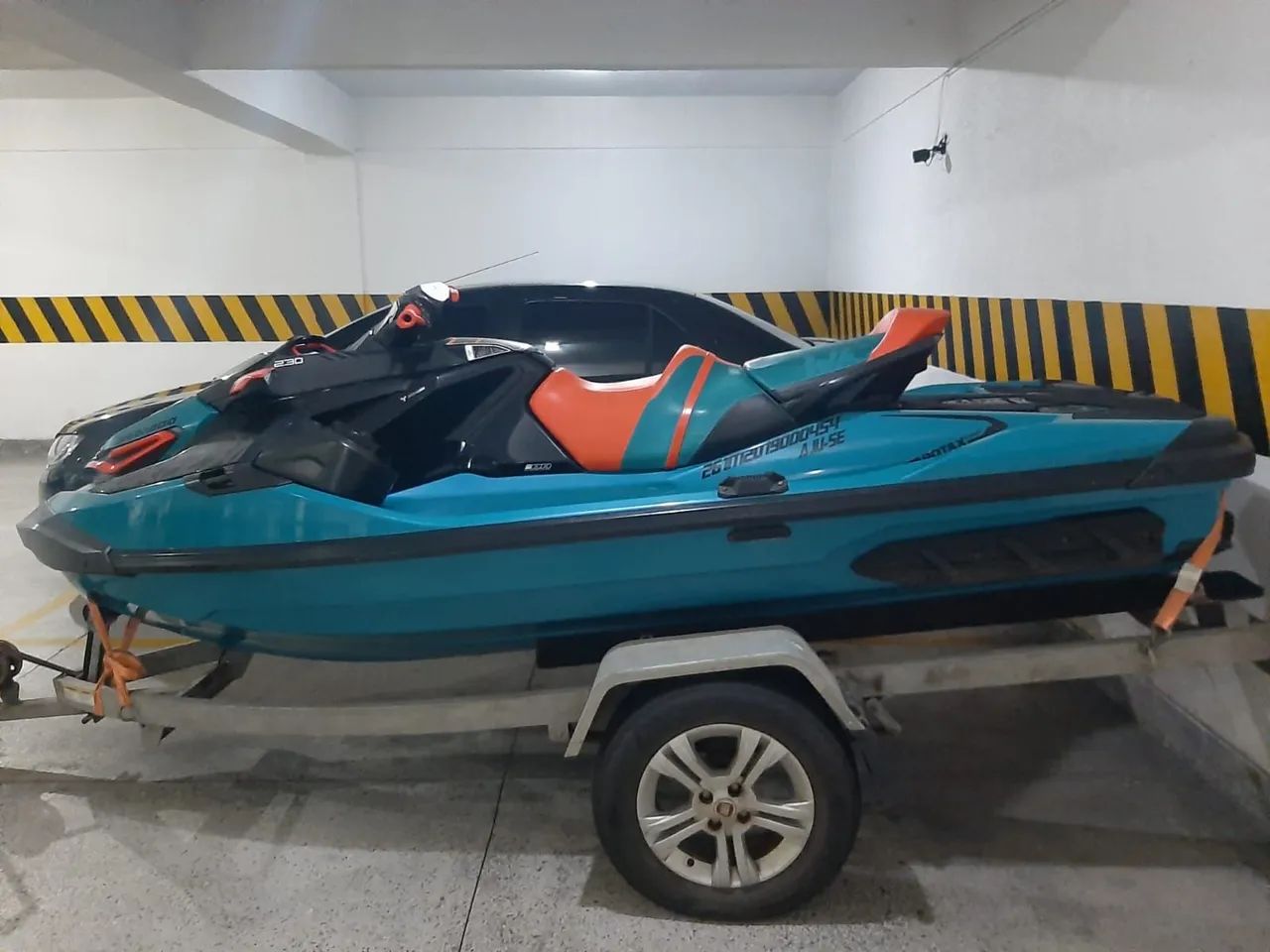 JET SKY SEA DOO 2300 2019 COM CARRETINHA AMBOS EM PERFEITO ESTADO DE CONSERVAÇÃO. - Foto 2