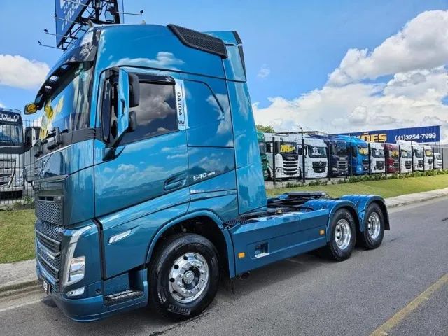Volvo FH 540 6x4 Susp Mola Motor Euro 5 Mídia Geladeira Top pneus novos rodas alumínio - Foto 2