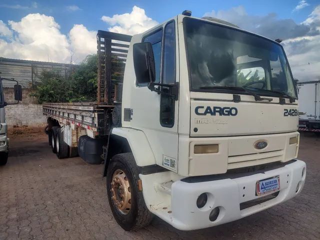 Cargo 2428/07 truck carroceria de madeira com 8.5 m - Foto 3