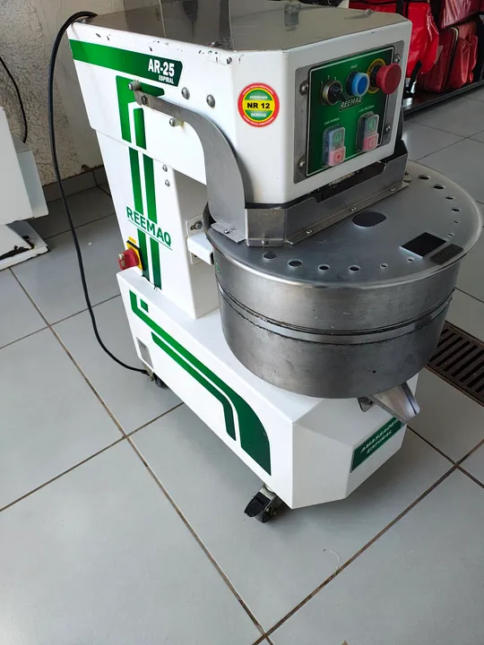 Amassadeira espiral Reemaq 25kg