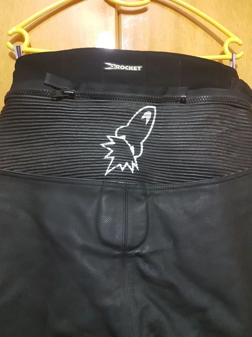 Calça em couro  Rockert - Foto 4