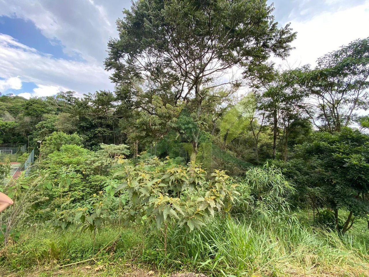 Terreno com 5.800m à venda em Atibaia condomínio Fechado