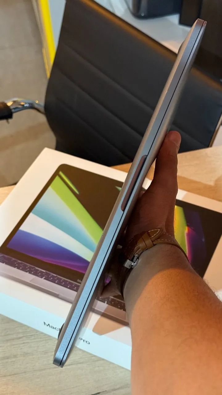 MacBook Pro M2 8GB Ram | 512GB SSD 2022 TouchBar - Loja física